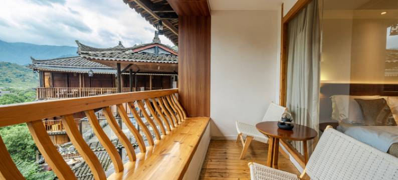 苗丽·枕月山堂图片