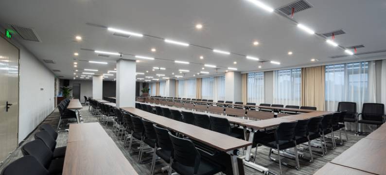 柏曼酒店(武汉永旺梦乐城江夏客厅地铁站店)图片