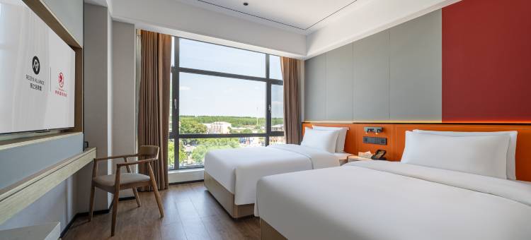 季枫国际酒店(呼伦贝尔阿荣旗王杰广场店)图片