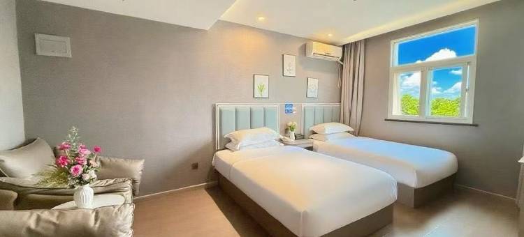 四季花畔酒店(河师大万达店)图片