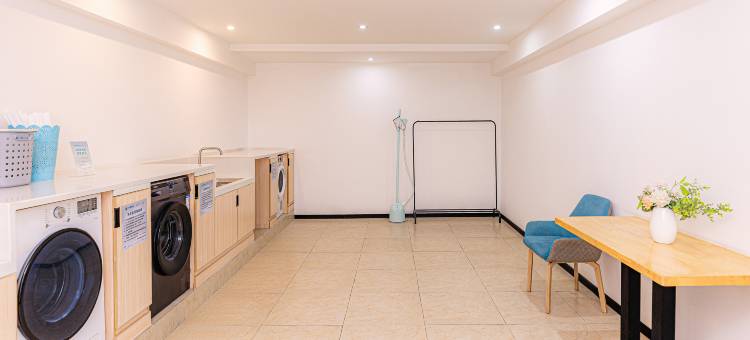 城市便捷酒店(信宜东汇城店)图片