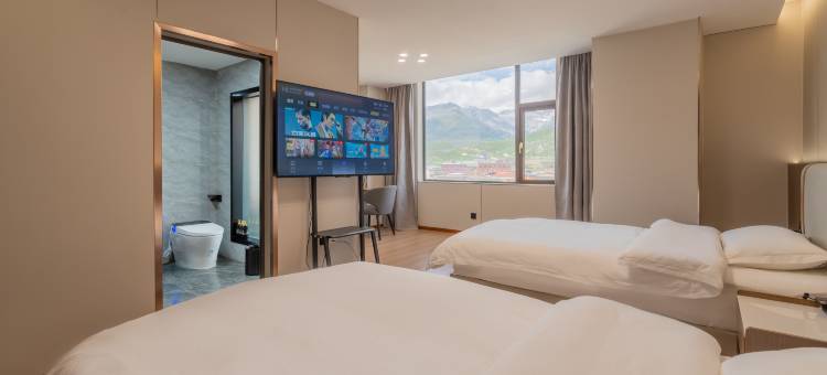 德格竹庆王府大酒店图片