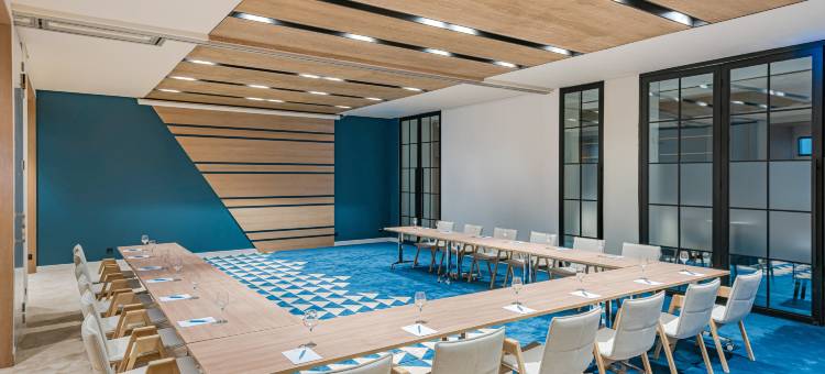 福朋喜来登阿卜杜勒阿齐兹国王酒店(Four Points by Sheraton King Abdul Aziz Road)图片