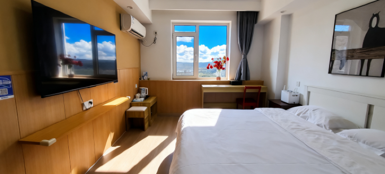 邻海畔公寓(万象城五四广场地铁站店)图片