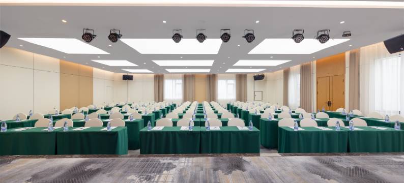 美迪家大酒店(西昌旅游集散中心店)图片