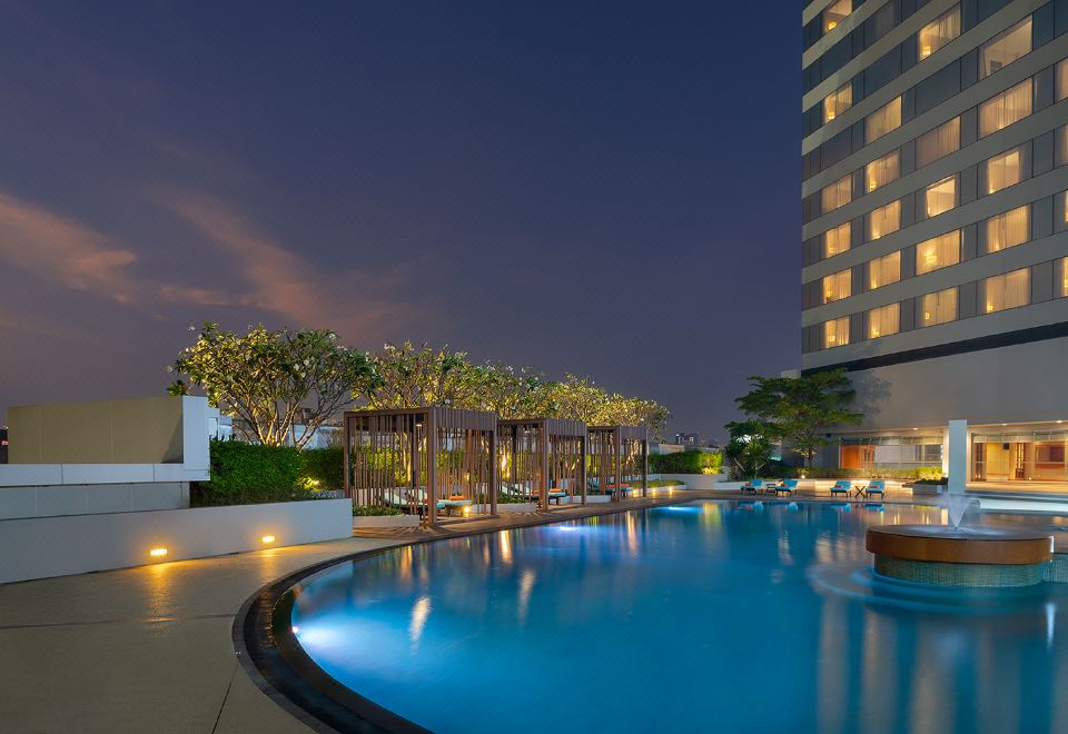 Bangkok Cha-Da HotelOver view