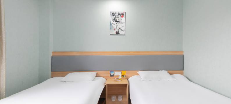 栖刻轻住酒店(青岛西海岸隐珠地铁站店)图片