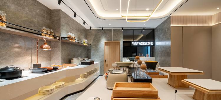 如家精选PLUS酒店(呼和浩特大召寺塞上老街店)图片