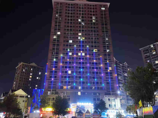 瑞丽兴禧元酒店(弄莫湖公园店)