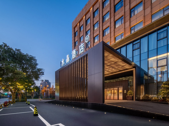 靖江桔子水晶酒店(泰和吾悦广场店)