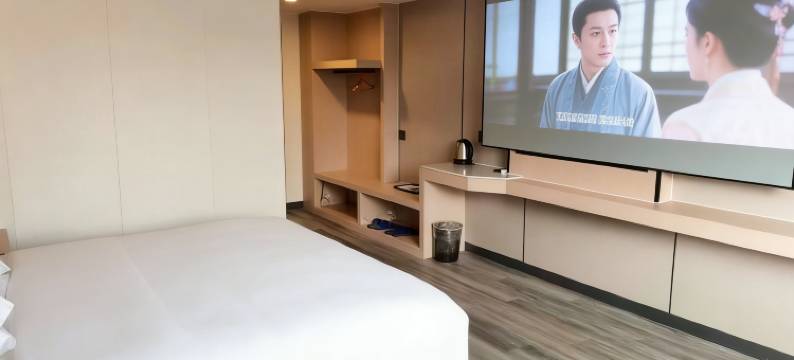 派酒店(贺州远东商城缤纷环球城店)图片