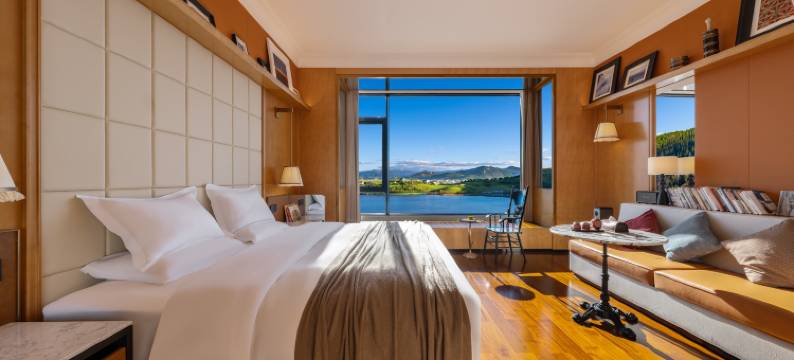 松赞林里雪山湖泊景观酒店(香格里拉松赞林寺景区内店)图片