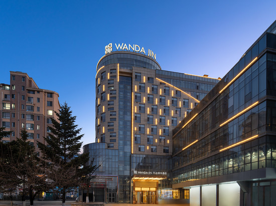 岫岩万达锦华酒店