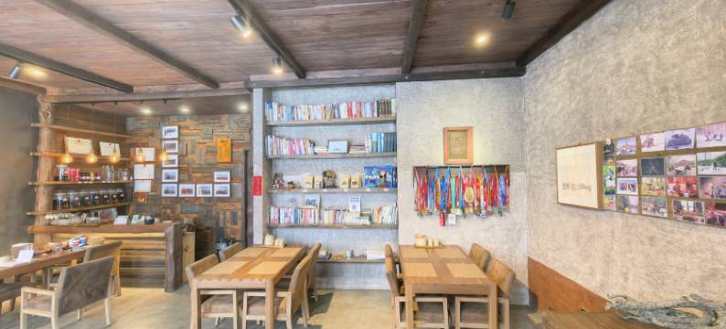 满归岭上花开民宿图片