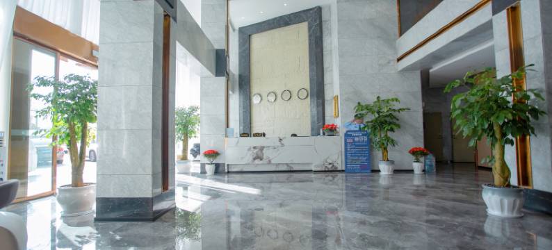 楚雄丽呈睿轩酒店(东兴中学政务中心店)图片