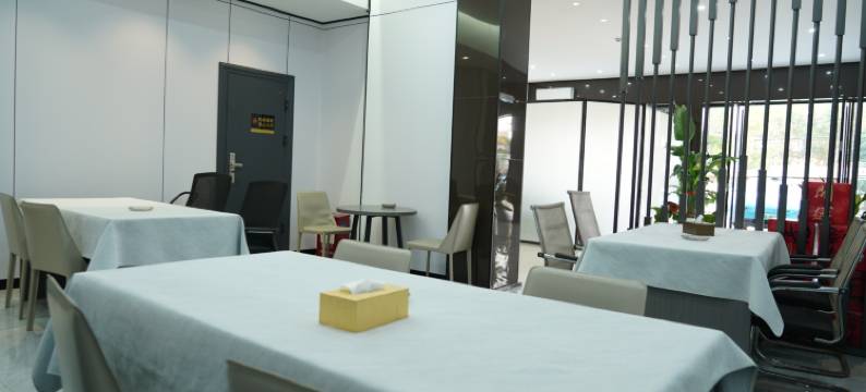 隆安维曼大酒店(华侨管理区店)图片