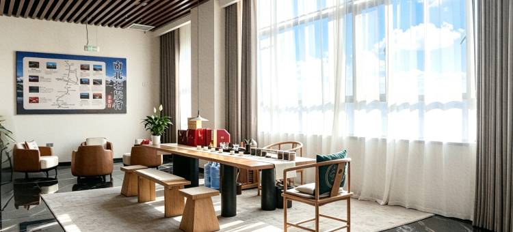 柏纳酒店(独山子独库公路店)图片