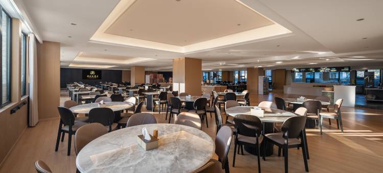 西昌锦湖大酒店(邛海国家湿地公园火把广场店)图片