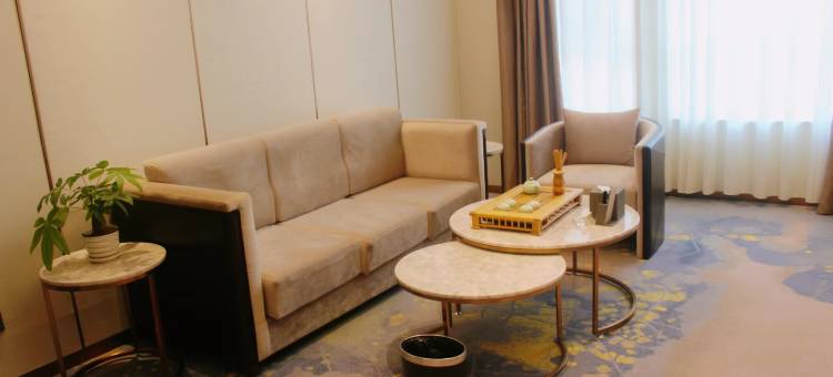 泗水泉源酒店图片