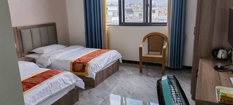 弥勒兴湖温泉宾馆(湖泉生态园店)图片