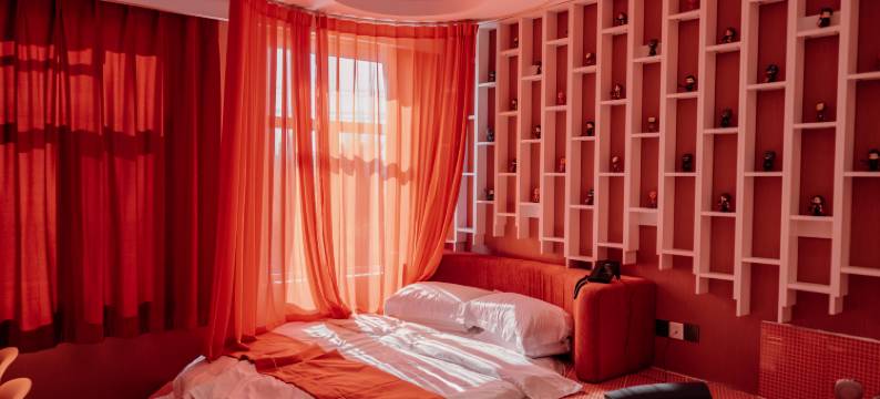 慕鸣主题酒店(庆云石佛大街红磡龙著店)图片