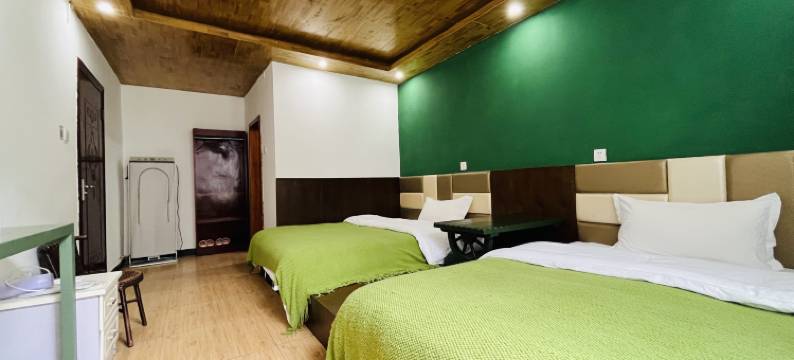 在路上江景民宿(凤凰古城店)图片