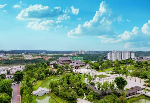 Vienna 3 Best Hotel (Pingshan County Government Mahu Park) Hotel Overview