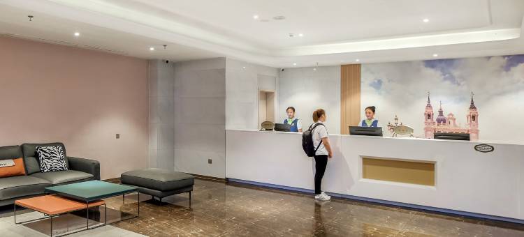 维也纳3好酒店(屏山县政府马湖公园店)图片