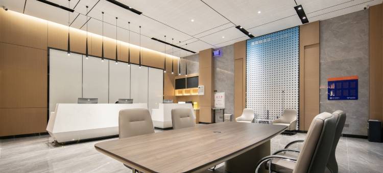 雅斯特酒店(藏龙岛湖北美术学院店)图片