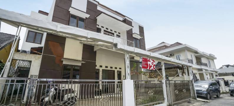 OYO 90595费雷萨科斯特伊斯兰酒店(OYO 90595 Ferezsa Kost Syariah)图片