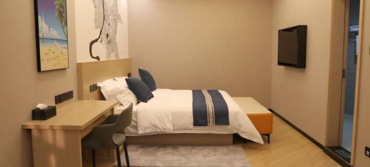 阜阳临泉青皮树酒店(大润发翔海金街店)图片