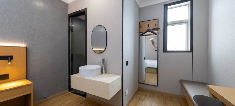 鑫家酒店(上海北新泾地铁站店)图片