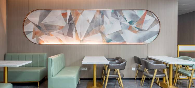 柏曼酒店(江门五邑大学利和广场店)图片