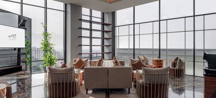 泗水斯帕齐奥威兹豪华酒店(Whiz Luxe Hotel Spazio Surabaya)图片