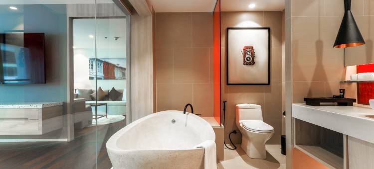 普吉岛芭东海滩丽芮酒店(Radisson RED Phuket Patong Beach)图片