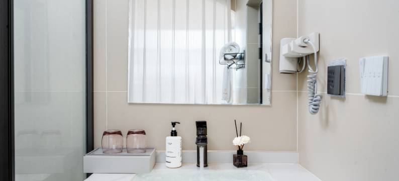 久悦海景全智能酒店(大理站洱海公园店)图片