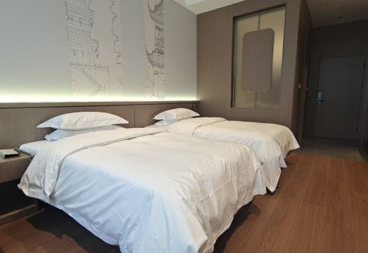 CUIWEI HOTEL Hotel Overview