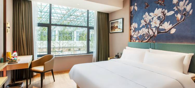 白玉兰酒店(桂林两江四湖象鼻山景区店)图片