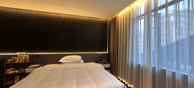 茂名昊铂尔电竞公寓(电白区人民政府店)图片