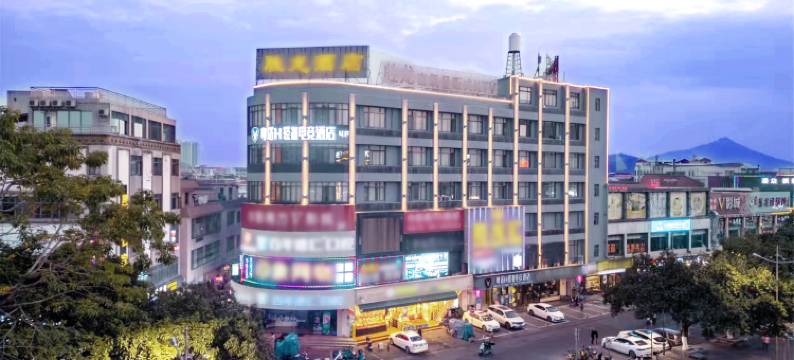 粤塔H轻奢电竞酒店(广州南站番禺长隆店 )图片