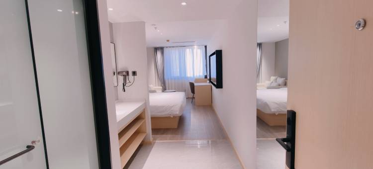 华驿精选酒店(南通叠石桥家纺城罗缦广场店)图片