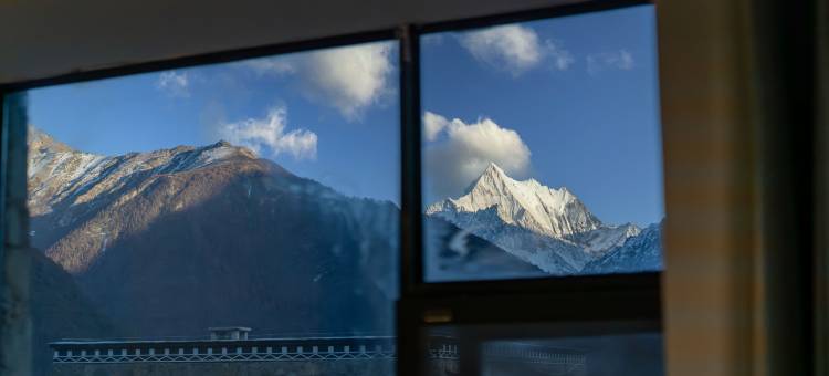 Adventure.云山台丨云上奇遇轻奢供氧雪山观景美宿(稻城亚丁店)图片