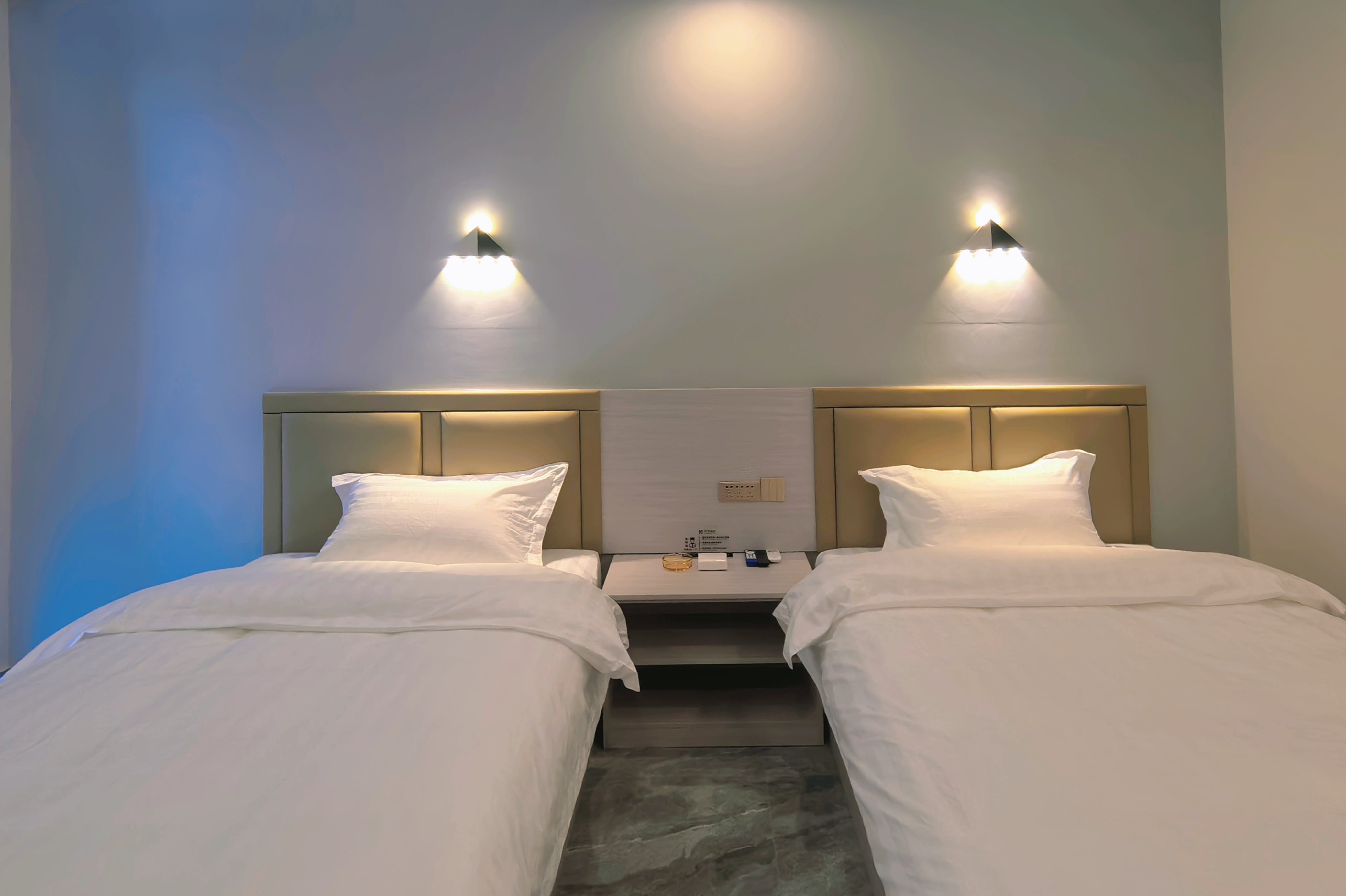 Runze Hotel Over view