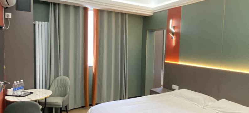 四季商务酒店(泰山路店)图片