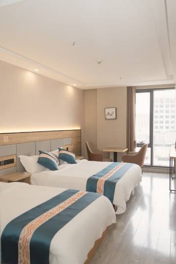 临沪酒店(上海航海博物馆滴水湖店)