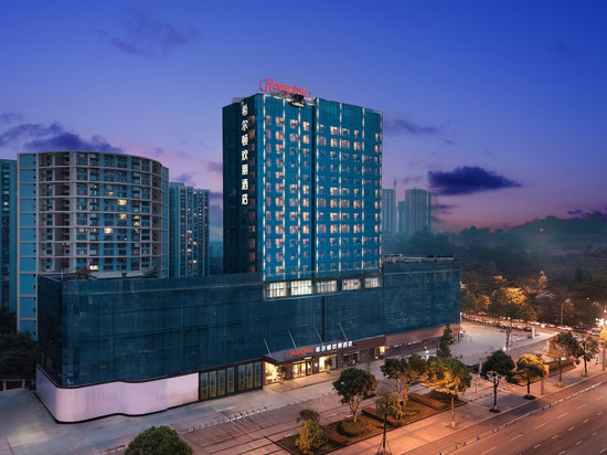 乐山高铁站希尔顿欢朋酒店