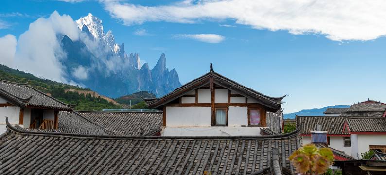 七亩晴川·雪山观景轻奢美宿(束河古镇店)图片