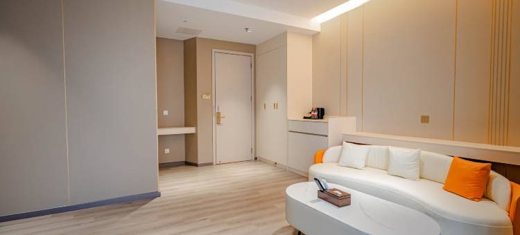 乐点酒店(世纪新城公交站店)图片