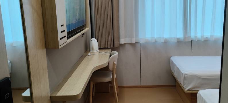 东景酒店(上海杉达学院顾唐路地铁站店)图片