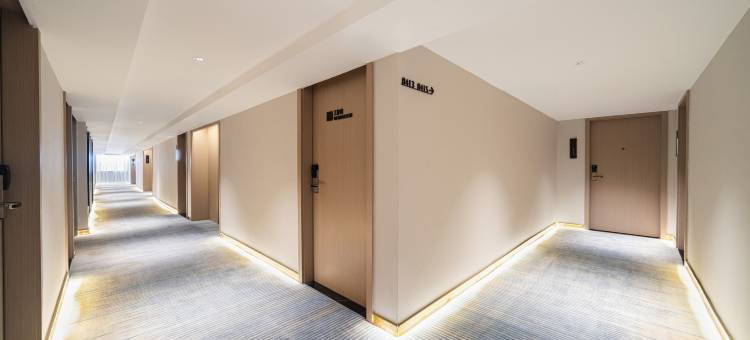 铂顿国际公寓(柳州窑埠古镇城中万达广场店)图片